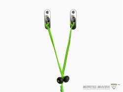 Ingénieuse, la fixation murale STATIC SWIM™ permet de fixer votre équipement sur un mur situé jusqu'à 7 m de la piscine. La longueur du cordage se règle facilement par un nœud au niveau du stopper (boule noire). L'excédent de corde est coupé.