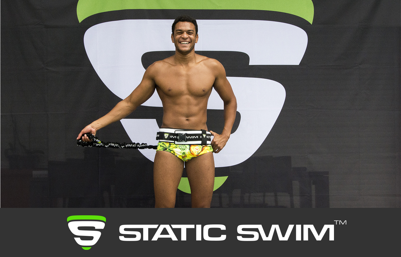 Swimming harness / buckle body belt